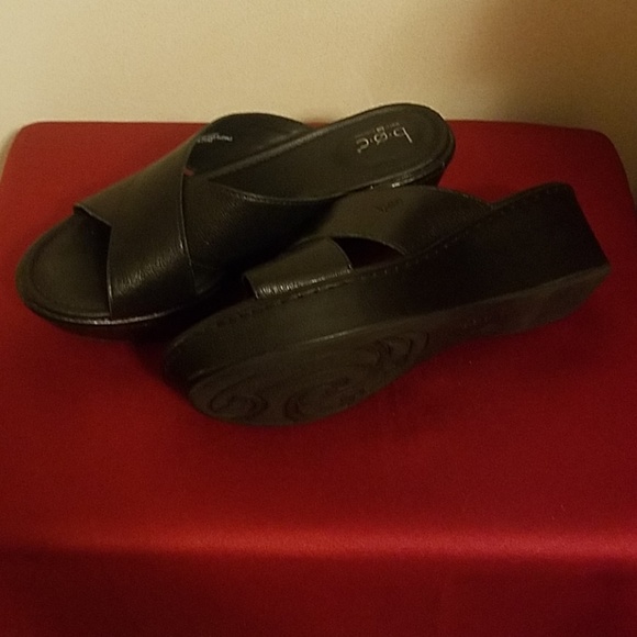 BoC Wedge Black Sandles - Picture 3 of 4